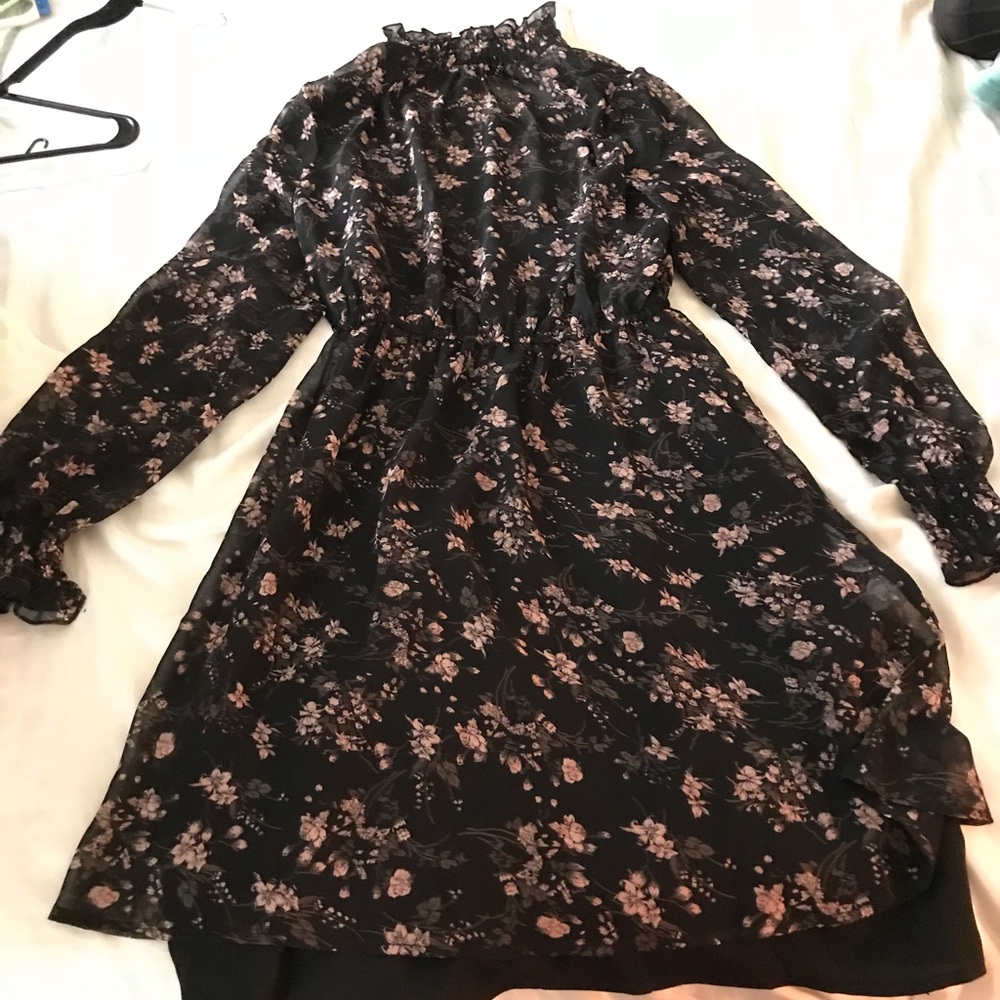 Adorable holiday dress!